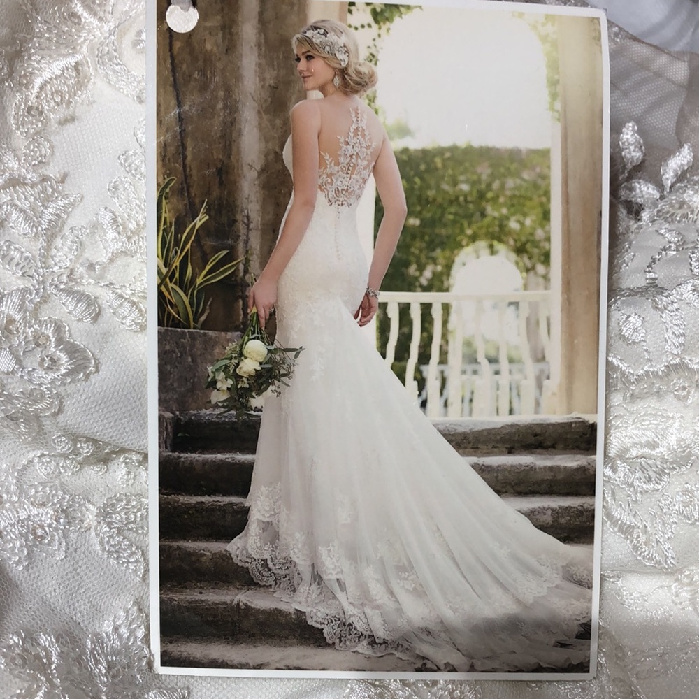 NWT ESSENSE of Australia strapless cream wedding gown. Sparkle and glamorous. 12